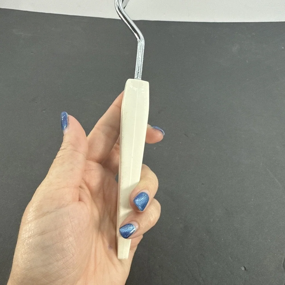 Vintage Androck Spatula /Flipper ~White Plastic Handle ~ Made in USA